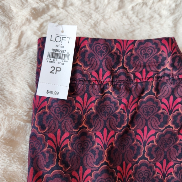 LOFT Burgundy Printed Pencil Skirt, Size  2 Petite - Picture 12 of 13